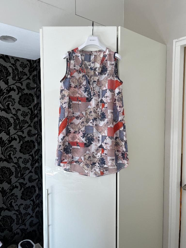 Nieuw mouwloos zomer jurkje met print in div kleuren; mt 40, Maat 38/40 (M), Overige kleuren, Nieuw, Ophalen of Verzenden