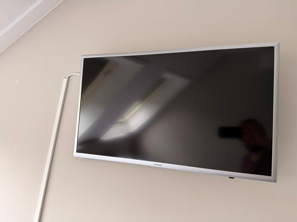 Samsung 32 inch TV - Zo goed als nieuw, Ophalen, 50 Hz, 80 tot 100 cm, Zo goed als nieuw