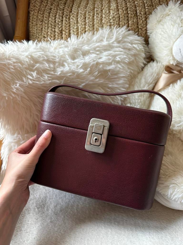 Nette bordeauxrode vintage beautycase, handig voor vakantie!, Ophalen of Verzenden, Zo goed als nieuw, Overige kleuren