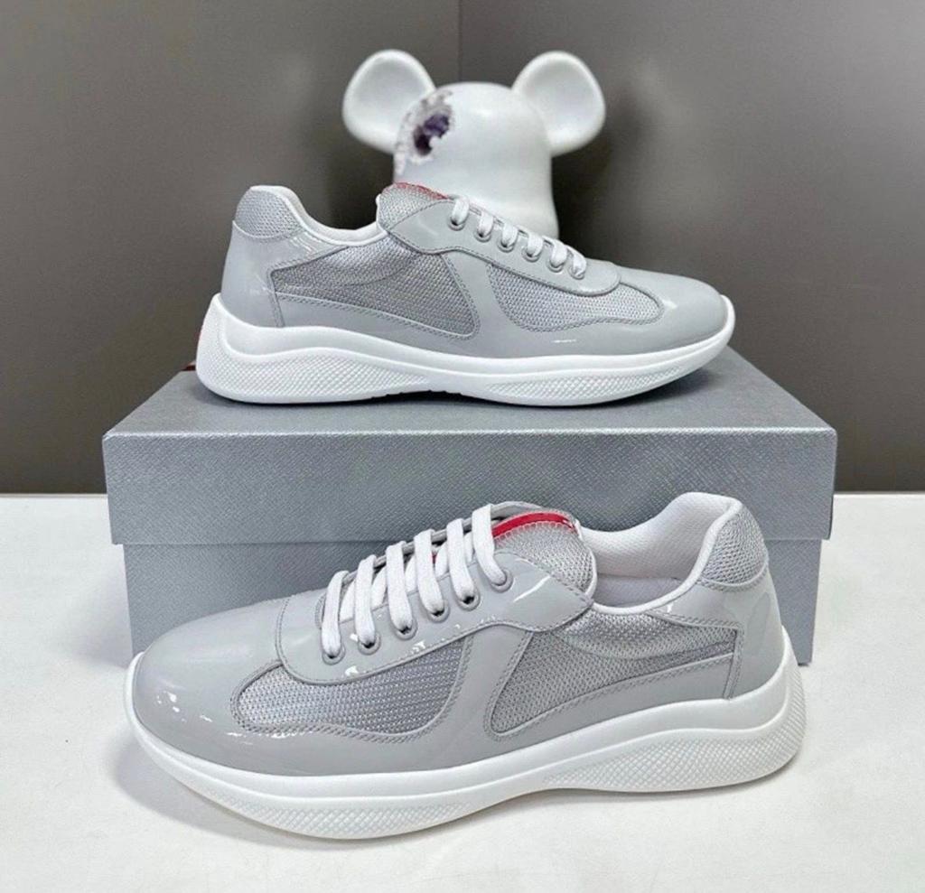 Prada cups grijs maat 44 en 43 en 42, Kleding | Dames, Schoenen, Zo goed als nieuw, Sneakers of Gympen, Grijs, Ophalen of Verzenden
