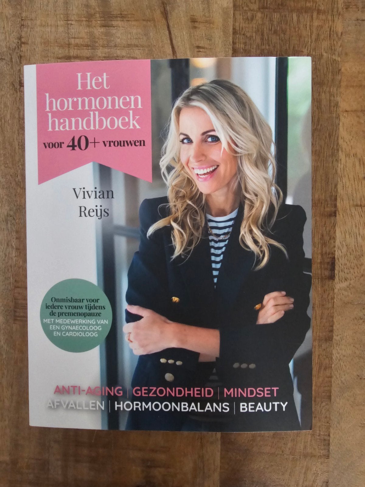 Het Hormonen Handboek voor 40+ vrouwen - Vivian Reijs, Boeken, Ophalen of Verzenden, Zo goed als nieuw, Gezondheid en Conditie