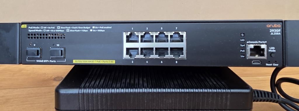 Aruba 2930F goede staat 8-POE Stille Netwerkswitch 8 porten, Computers en Software, Netwerk switches, Ophalen of Verzenden, Gebruikt