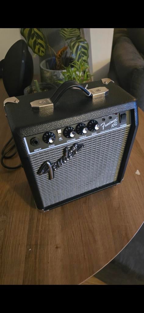Fender Frontman 10G gitaarversterker, Ophalen of Verzenden, Zo goed als nieuw, Gitaar, Minder dan 50 watt