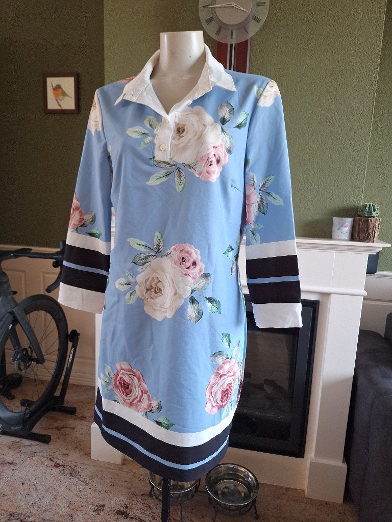 Rinascimento blauwe bloemen jurk XL, Kleding | Dames, Jurken, Zo goed als nieuw, Knielengte, Verzenden, Blauw