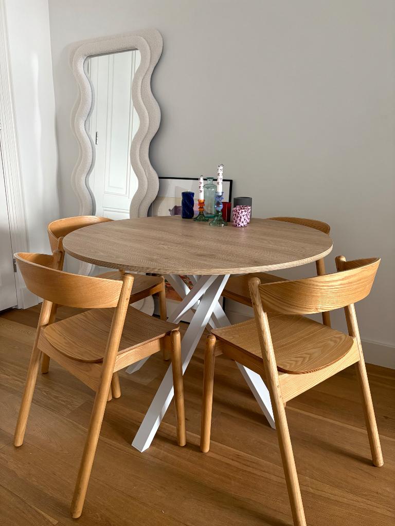 Wit eiken ronde tafel IKEA, Huis en Inrichting, Tafels | Eettafels, Ophalen, 50 tot 100 cm, 100 tot 150 cm, Zo goed als nieuw
