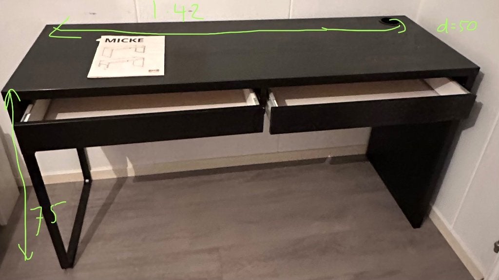 bureau zwart met 2 flinke lades  gamebureau, Ophalen, Hout, Zo goed als nieuw, IKEA