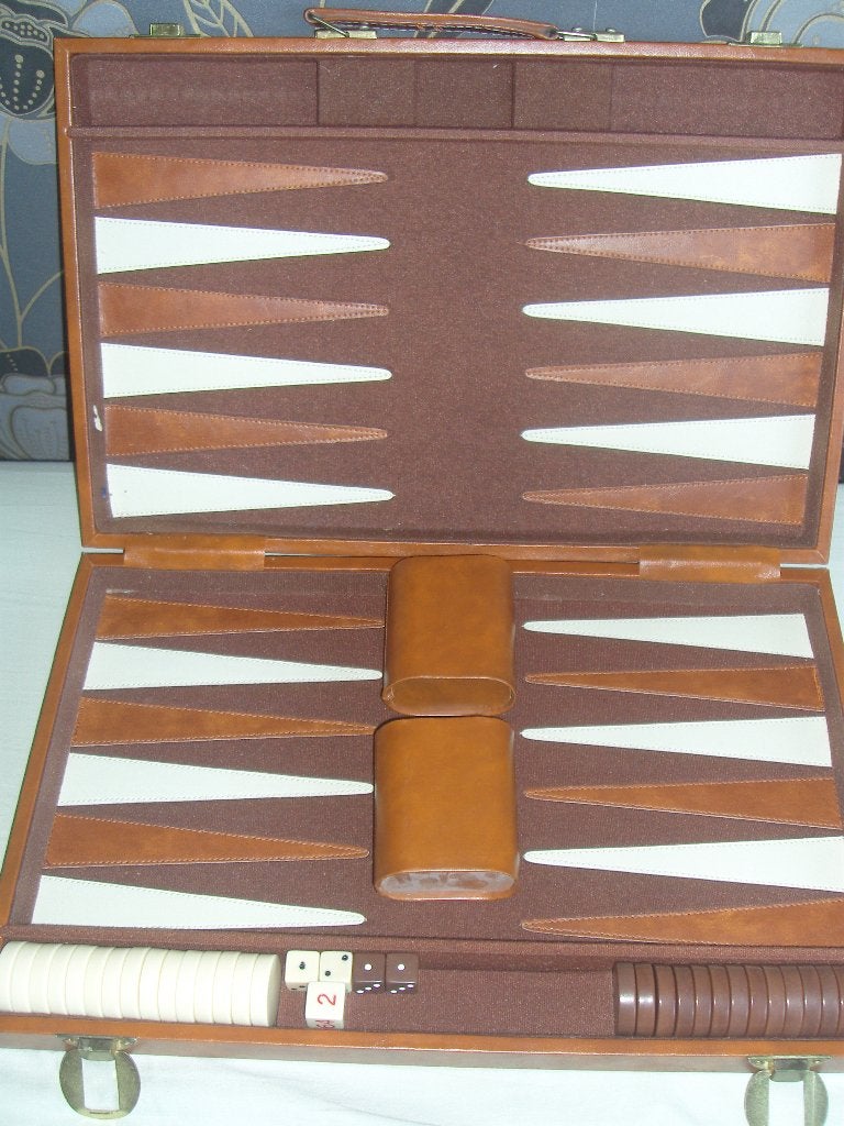 Backgammon, Hobby en Vrije tijd, Gezelschapsspellen | Bordspellen, Ophalen of Verzenden, Zo goed als nieuw