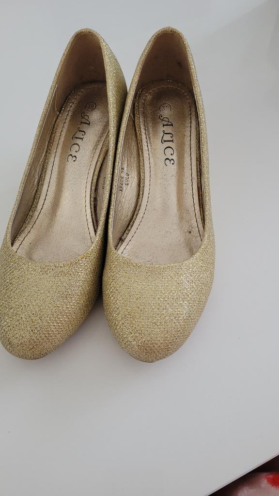 Gouden Alice schoenen maat 39, Kleding | Dames, Ophalen of Verzenden
