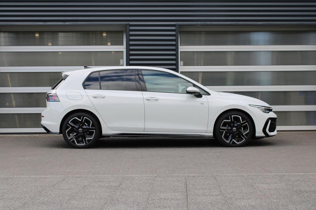 Volkswagen Golf 1.5 eTSI 116pk DSG R-Line Edition | Matrix L, Auto's, Volkswagen, 12 maanden, Stof, 1498 cc, Euro 6