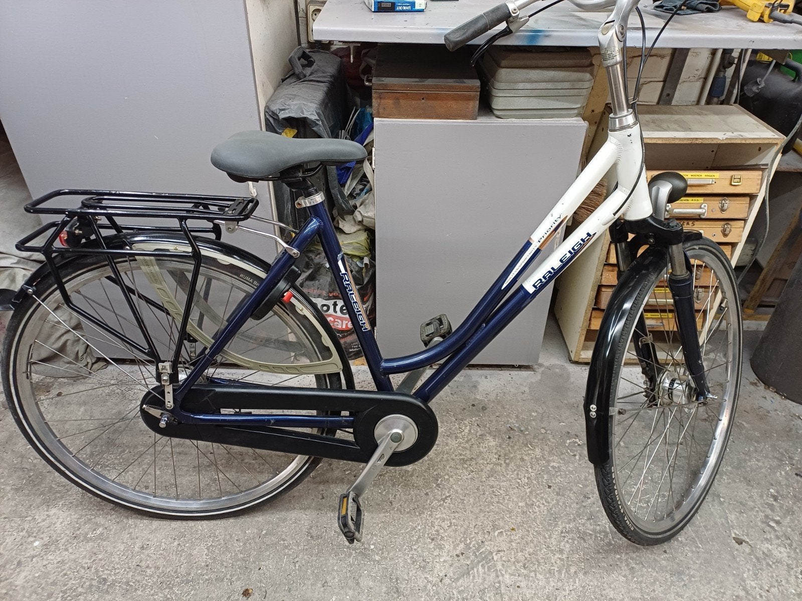 Raleigh Damesfiets - 28 inch Gebruikt, Goede Staat, Velgrem, Versnellingen, Ophalen, Overige merken