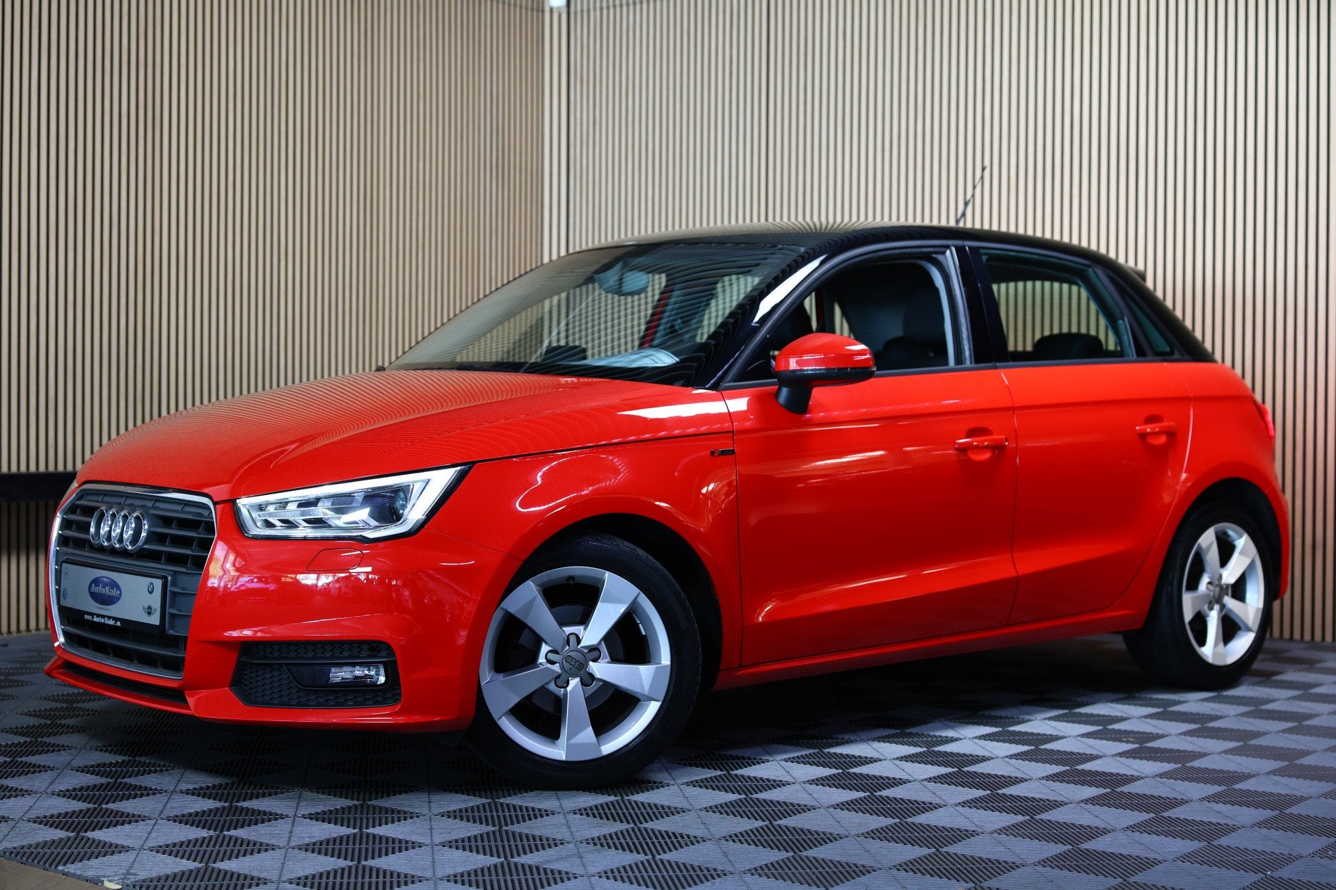 Audi A1 Sportback 1.0 TFSI Pro Line AVM S-TRONIC AIRCO NAVI, Auto's, Audi, A1, 580 kg, 4 stoelen, Leder en Stof