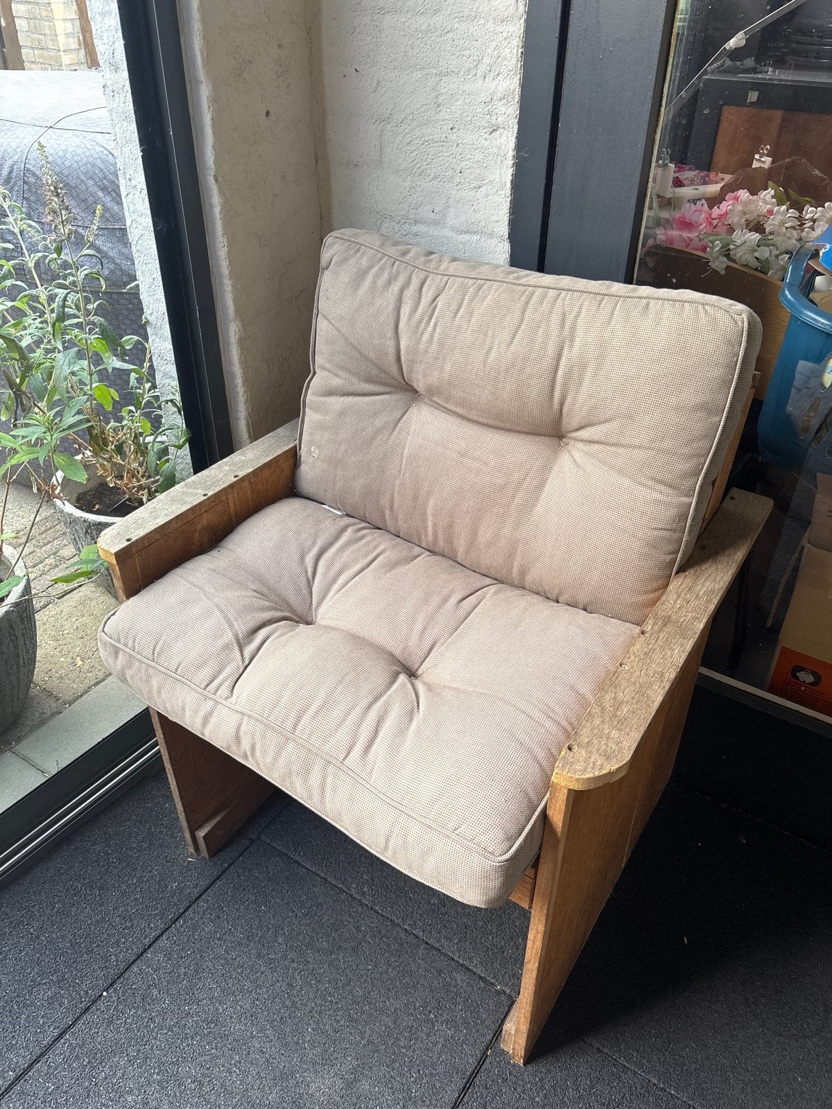 Steigerhouten stoel met kussen, Huis en Inrichting, Stoelen, Ophalen, Gebruikt, Overige kleuren, Eén
