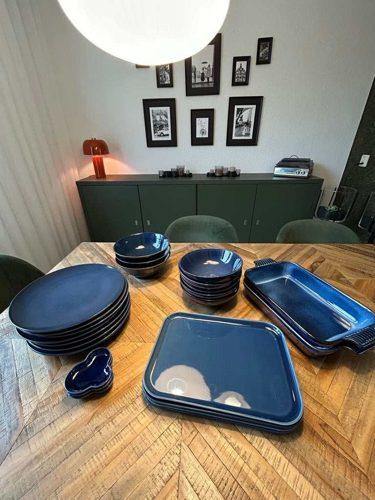 Blauw Servies - Borden en Kommen en ovenschalen, Ophalen, Zo goed als nieuw, Effen, Aardewerk