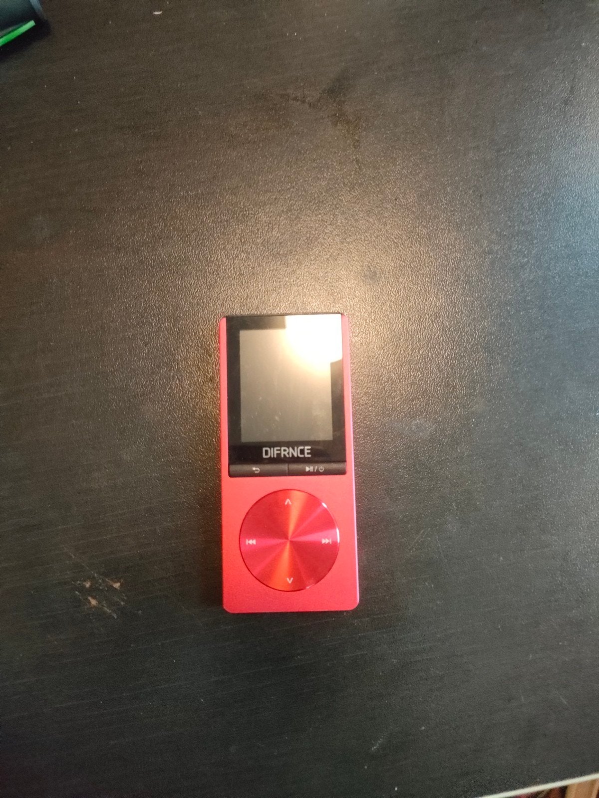 DIFRNCE MP3-speler Rood - Zo goed als nieuw, Ophalen of Verzenden, Zo goed als nieuw, Overige merken, Minder dan 2 GB