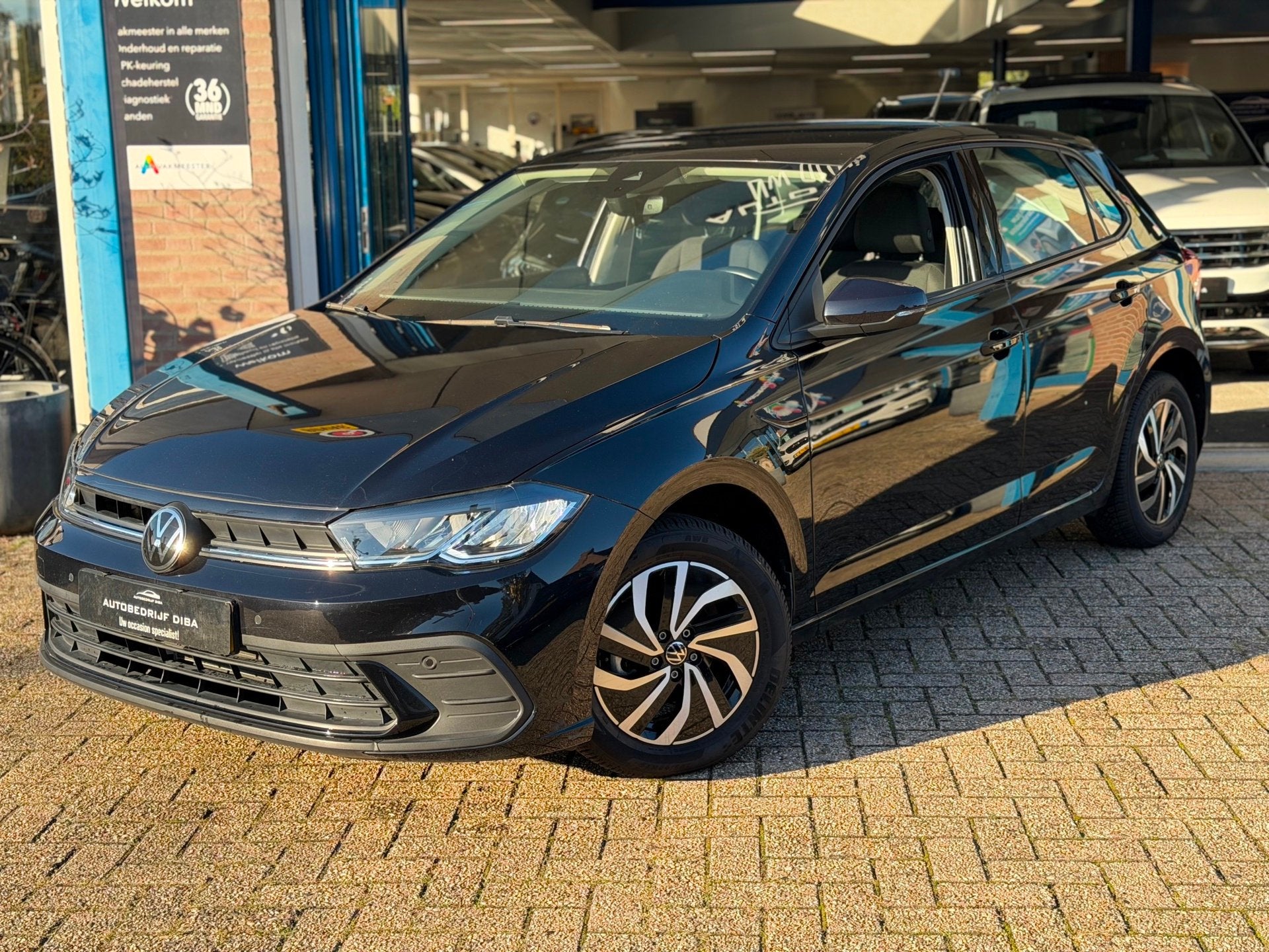 Volkswagen POLO 1.0 TSI Style 2022 ZWART NAVI CLIMA LM NAP!, Voorwielaandrijving, Dealer onderhouden, Stof, Gebruikt