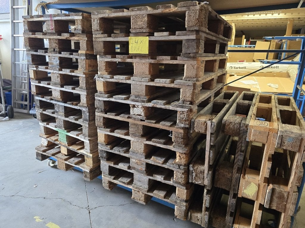 Partij pallets tegen betaling ophalen, Ophalen, Zo goed als nieuw, 50 mm of meer, Pallet