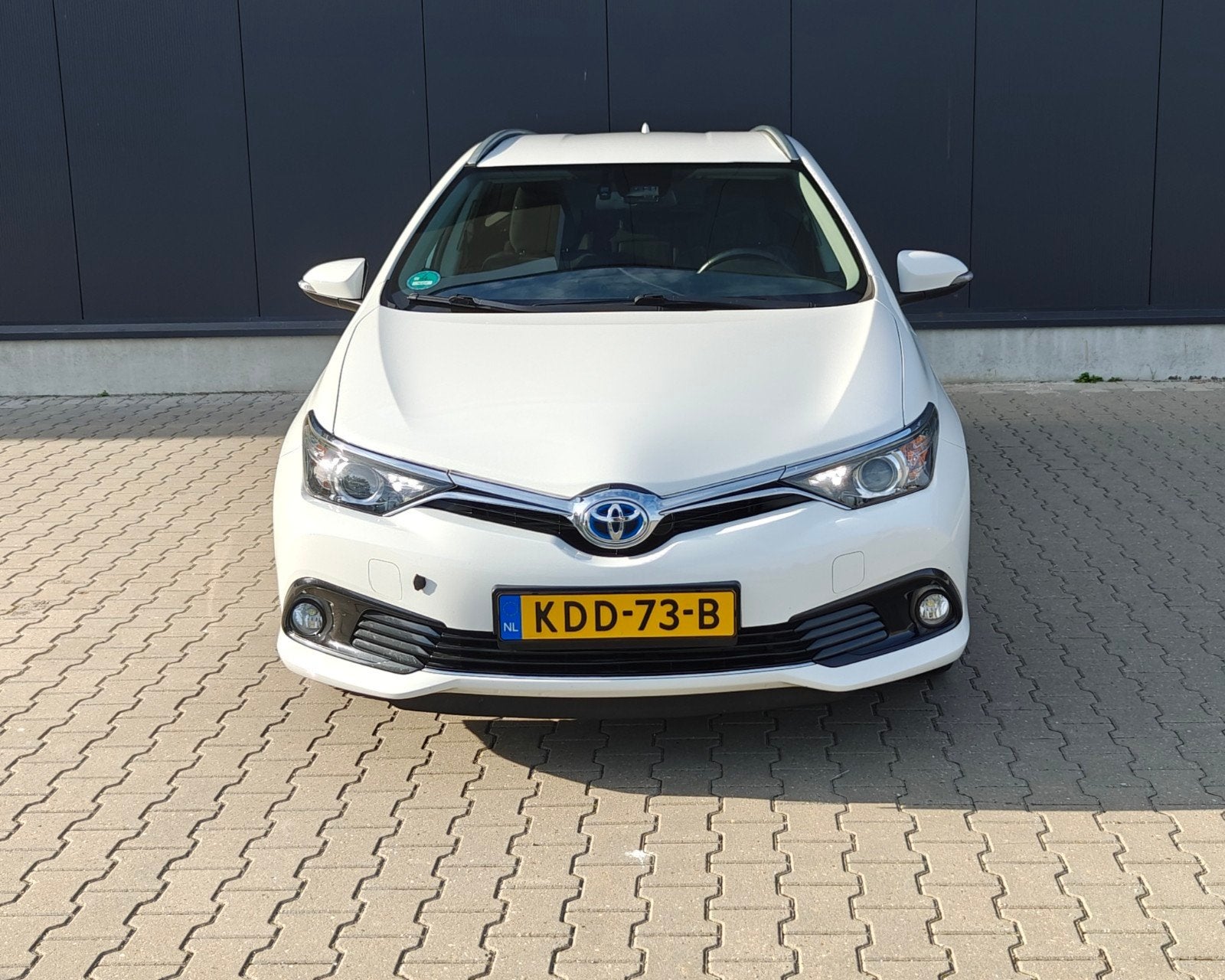 Toyota Auris 1.8 Hybrid 136pk Aut 2017 Wit, Zwart, Alcantara, Wit, Bluetooth
