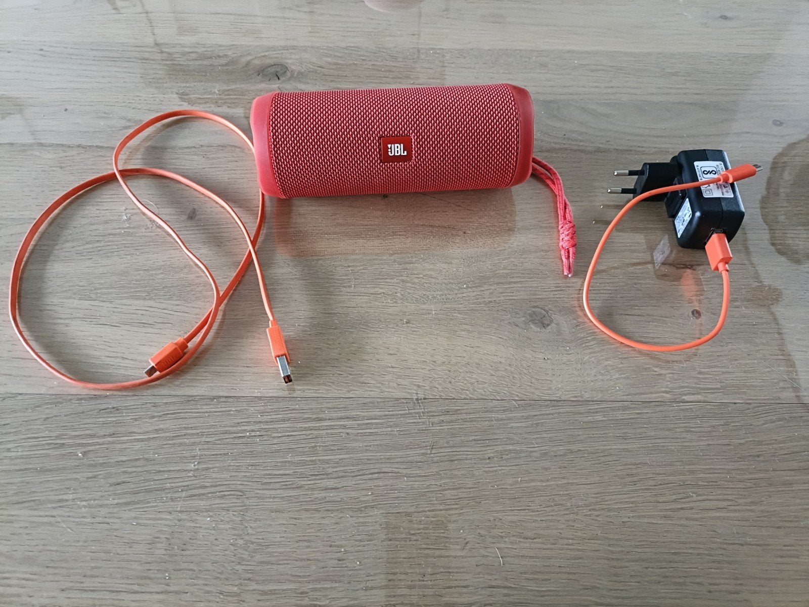 JBL Flip 4 Bluetooth Speaker - Rood met oplader, Ophalen of Verzenden, Gebruikt, Overige typen, JBL
