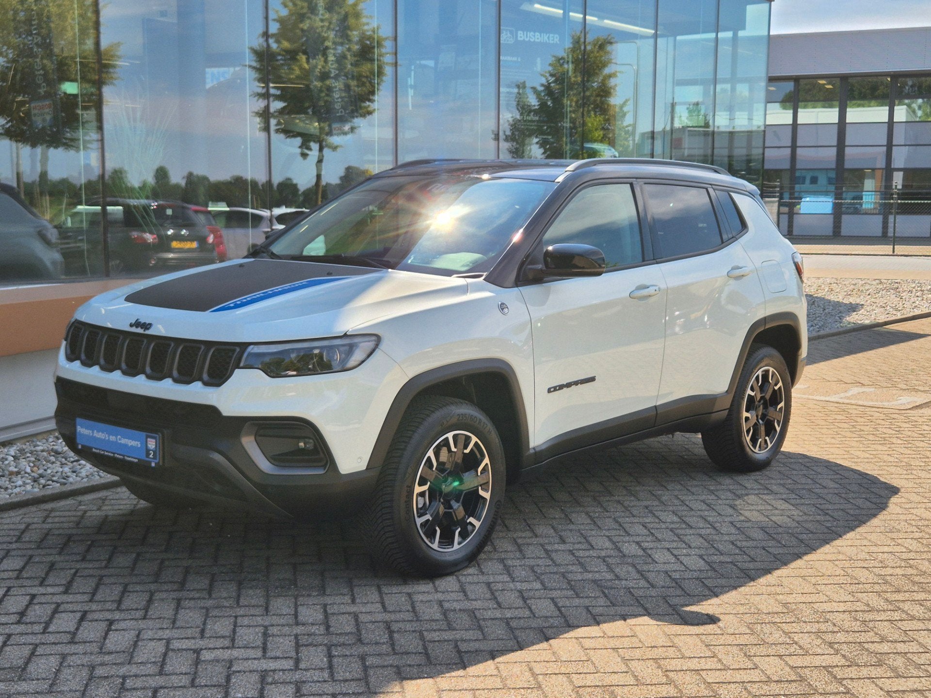 Jeep COMPASS 4xe 240 Plug-in Hybrid Electric Trailhawk, Automaat, Euro 6, 4 cilinders, Wit