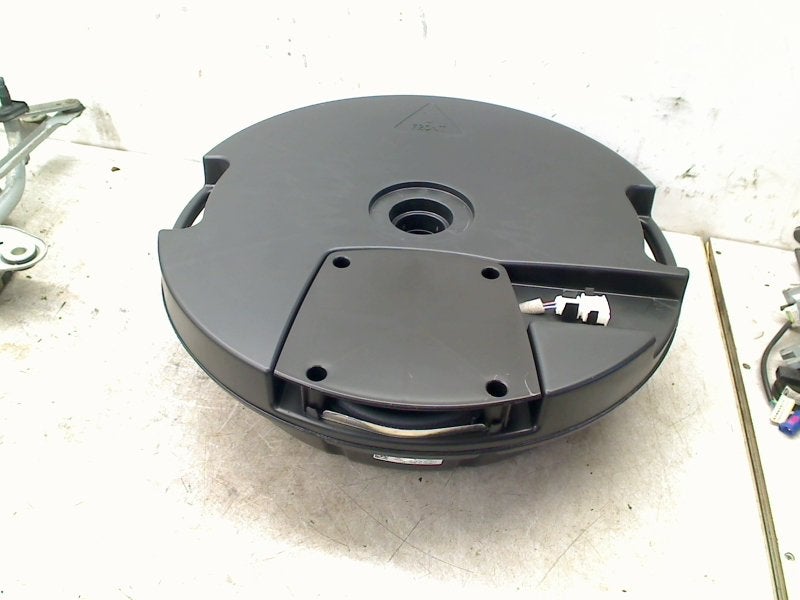 Subwoofer Audi Q3 (8UB/8UG) (2015-05/2018-10), Gebruikt, Auto-Union-Straße  1, Ingolstadt 85057, , Duitsland, Info@audi.de, Audi