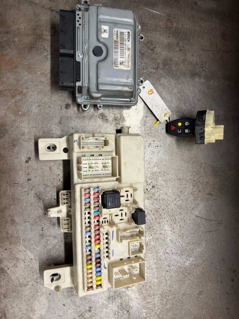 V50 I ECU/tellerbak/ECM/sleutel+ring, Auto-onderdelen, Ophalen of Verzenden