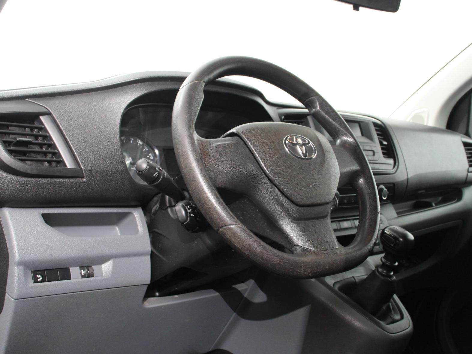 Toyota PROACE Shuttle 1.5 D-4D Cool Comfort Lang 9 Persoons, Auto's, Voorwielaandrijving, Stof, Gebruikt, Euro 6