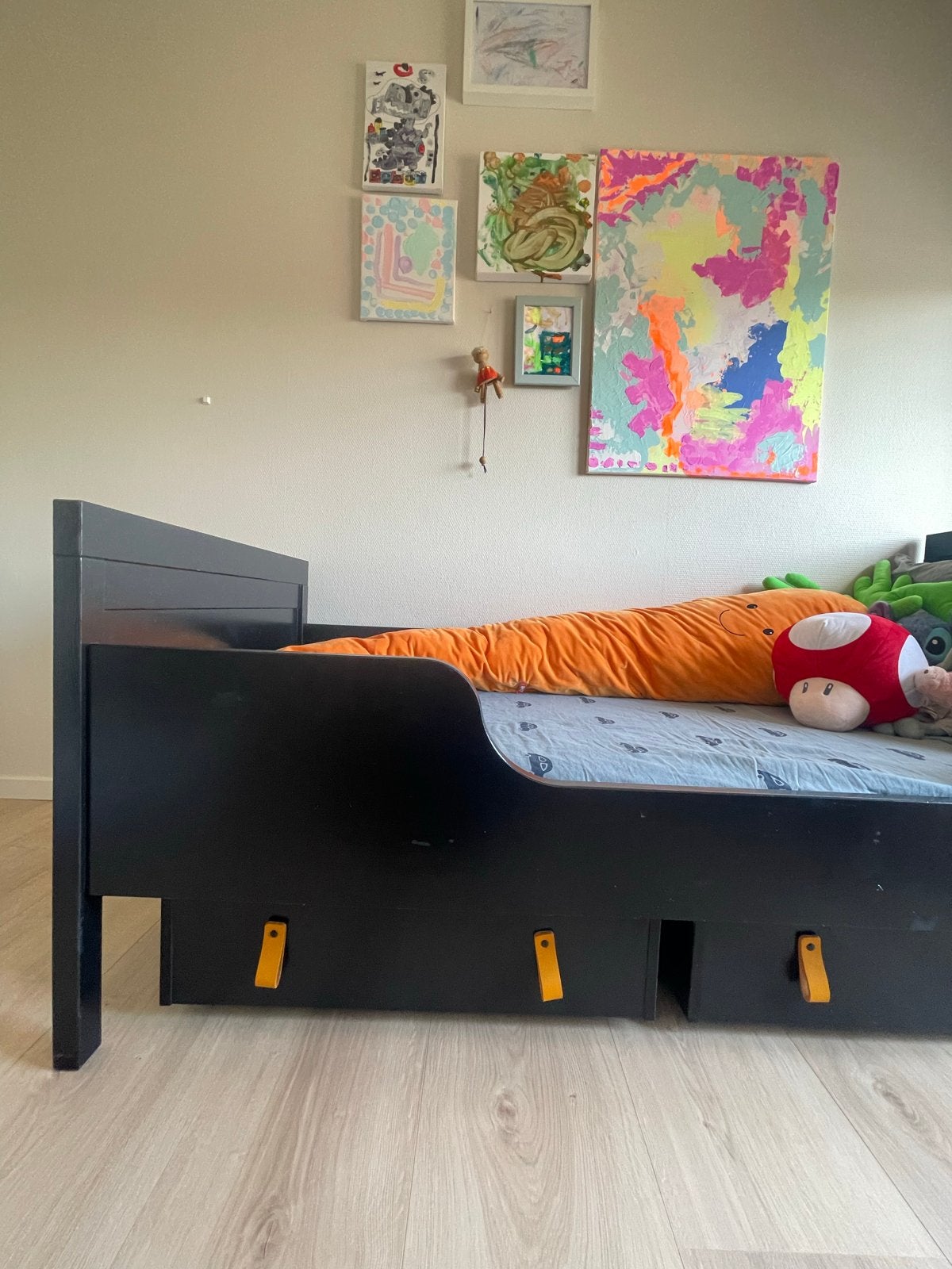 Ikea Besunge kinderbed met matras en opberglades, Huis en Inrichting, Slaapkamer | Bedden, Ophalen, Gebruikt, Zwart, 190 cm of minder