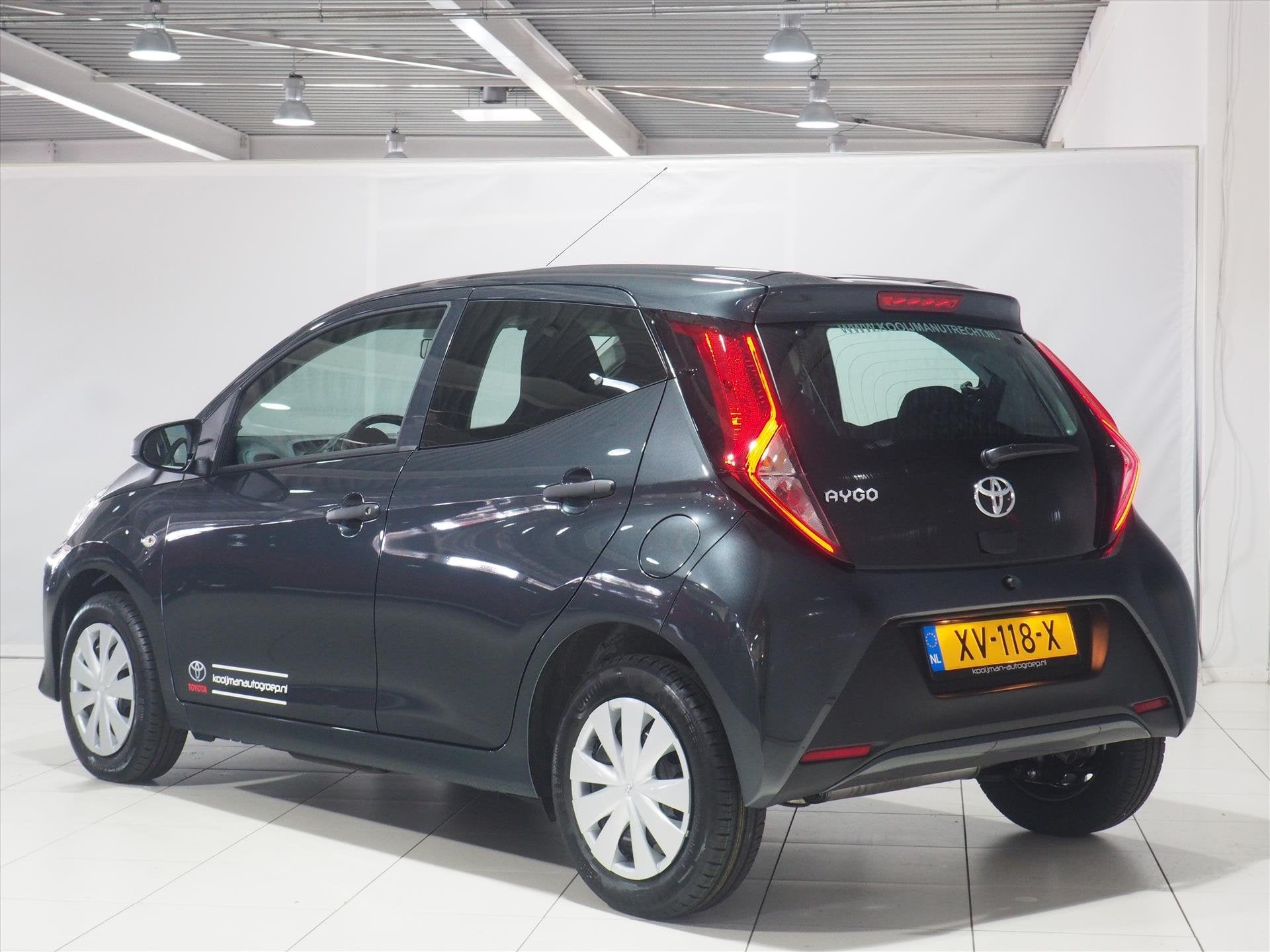 Toyota Aygo 1.0 VVT-i 72pk 5D x-fun | Airco | Orgineel NL |, Auto's, Voorwielaandrijving, Stof, 4 stoelen, Origineel Nederlands