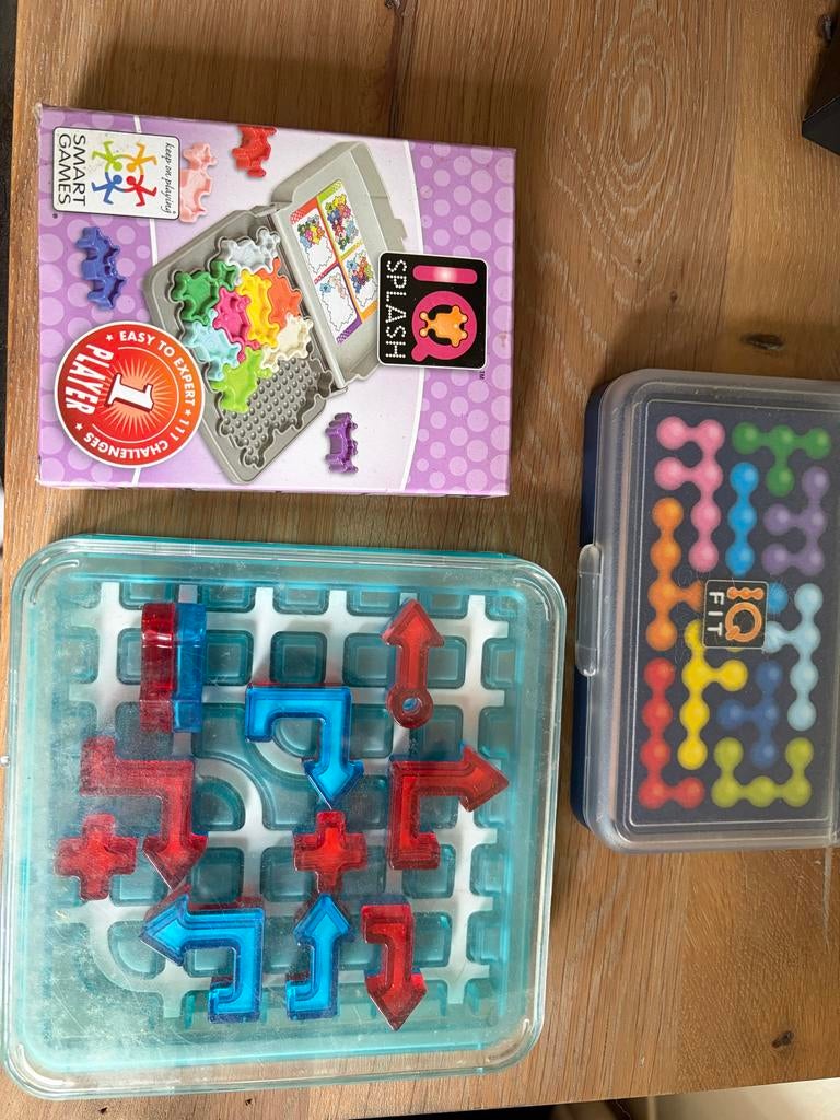 SmartGames IQ Puzzels: Splash, Fit & Arrow Logic, Ophalen of Verzenden, Zo goed als nieuw