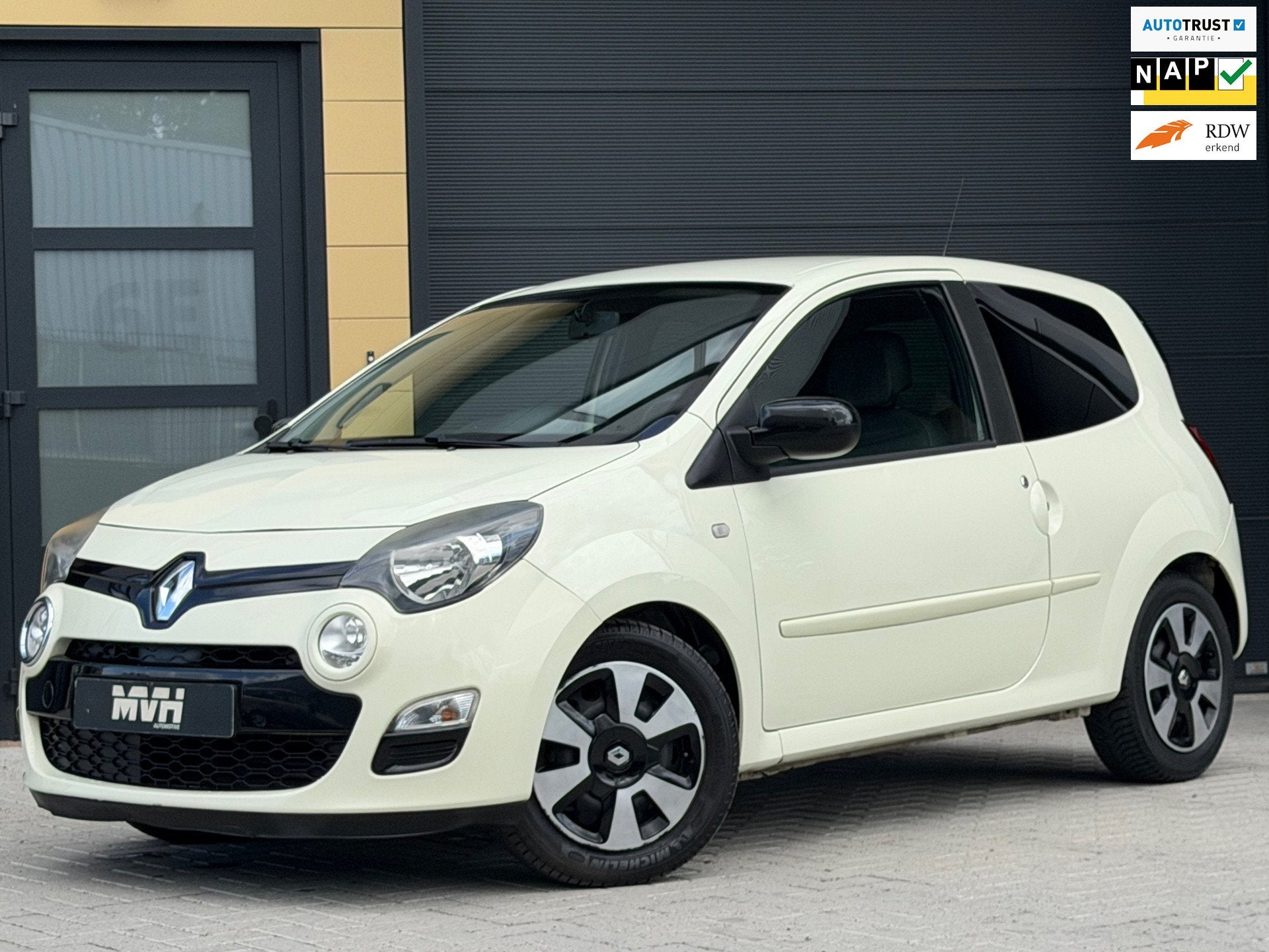 Renault Twingo 1.2 16V Dynamique - Airco - Cruise Control -, Auto's, Voorwielaandrijving, Gebruikt, 4 cilinders, 4 stoelen