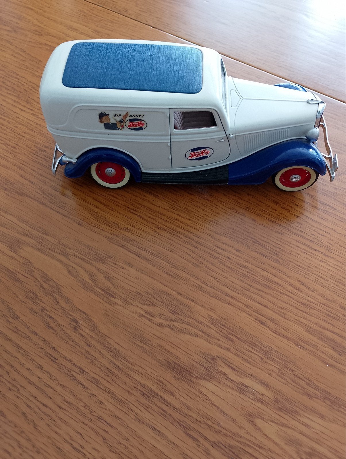 Vintage 1934 Ford Pepsi-Cola Bestelwagen Modelauto, Auto, 1:32 tot 1:50, Zo goed als nieuw, Ophalen