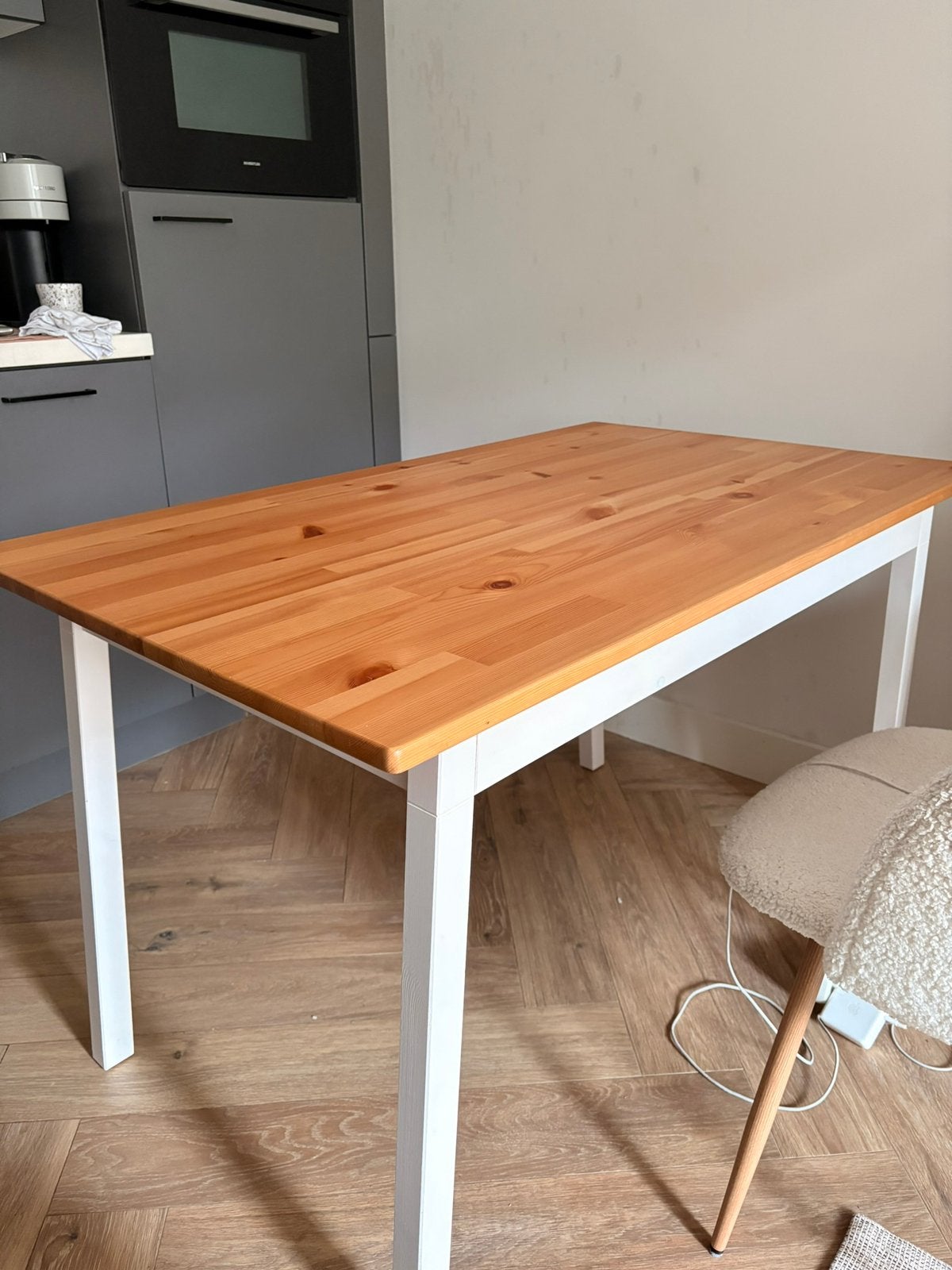 Houten eettafel met wit onderstel IKEA, Huis en Inrichting, Tafels | Eettafels, Ophalen, Gebruikt, 100 tot 150 cm, 50 tot 100 cm
