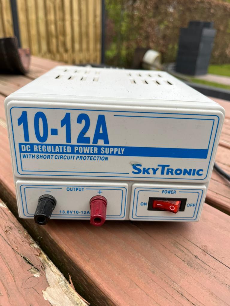 SkyTronic voeding type 650.657, Ophalen, Zo goed als nieuw
