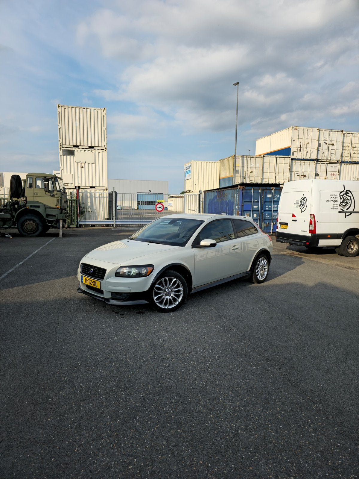 Volvo C30 2.4 2007, Auto's, Voorwielaandrijving, Stof, Zwart, 700 kg