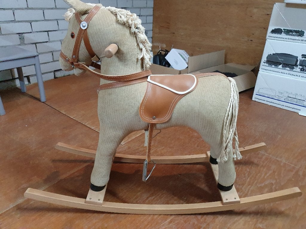 Nieuw Hobbelpaard duurzaam gefabriceerd: stof en hout. Zeer, Ophalen, Nieuw