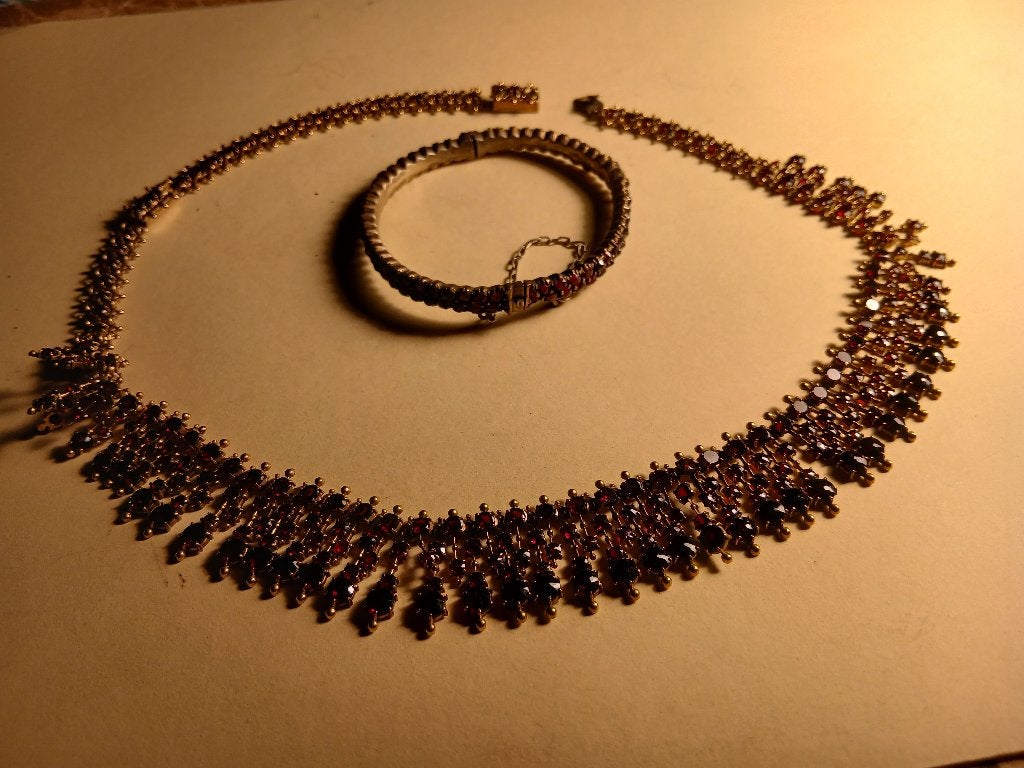 Antiek Granaten armband en ketting, Sieraden, Tassen en Uiterlijk, Antieke sieraden, Verzenden, Zilver, Armband, Met edelsteen