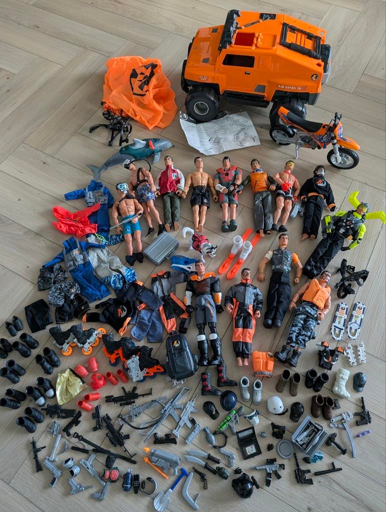 Grote verzamelset Action Man, poppen, kleding, accesoires, Ophalen of Verzenden, Zo goed als nieuw