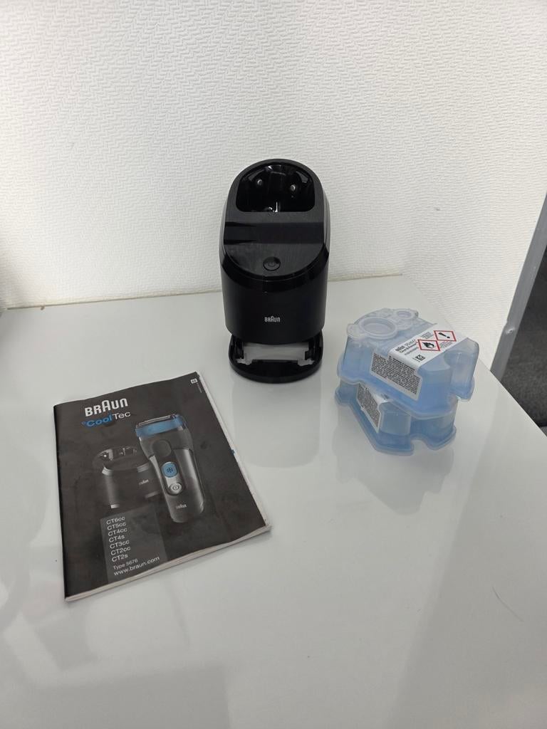 Braun CoolTec scheerapparaat reinigingsstation + vloeistof, Ophalen of Verzenden, Zo goed als nieuw, Scheren en Epileren
