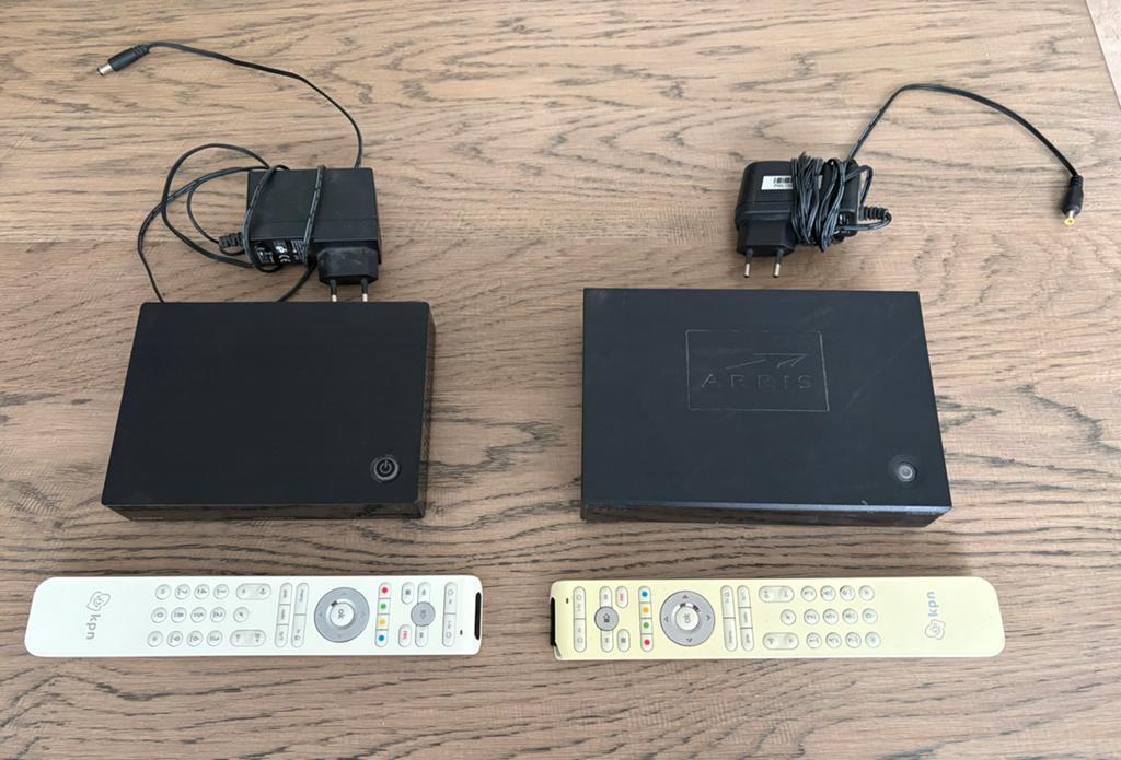 2 KPN TV Ontvangers met Afstandsbedieningen, Ophalen of Verzenden, Gebruikt, Decoder
