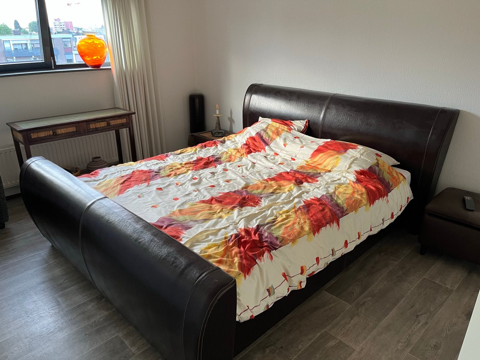 Lederen bed elektrisch bedienbaar, Huis en Inrichting, Slaapkamer | Bedden, Ophalen, Overige materialen, Bruin, Tweepersoons