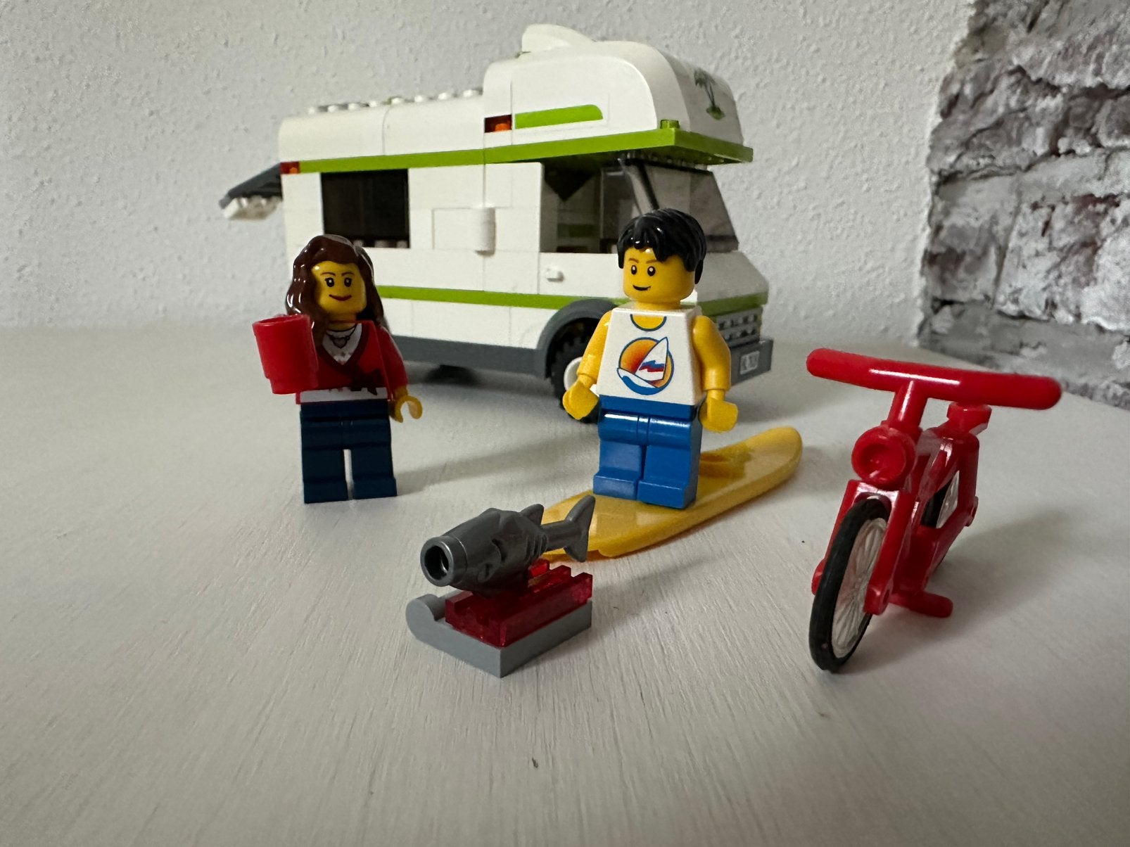 Foto 2 van LEGO City Camper 7639 van / camping car