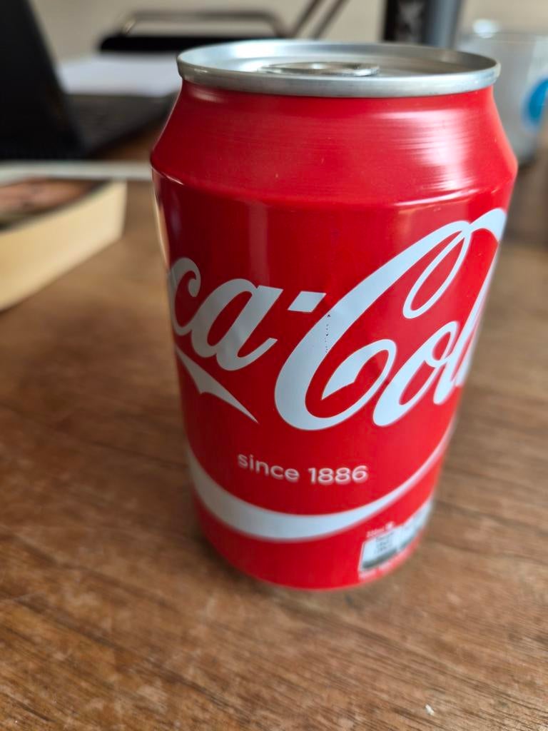 Nooit gevuld, leeg, gesloten colablikje. Uniek. Verzamel., Ophalen