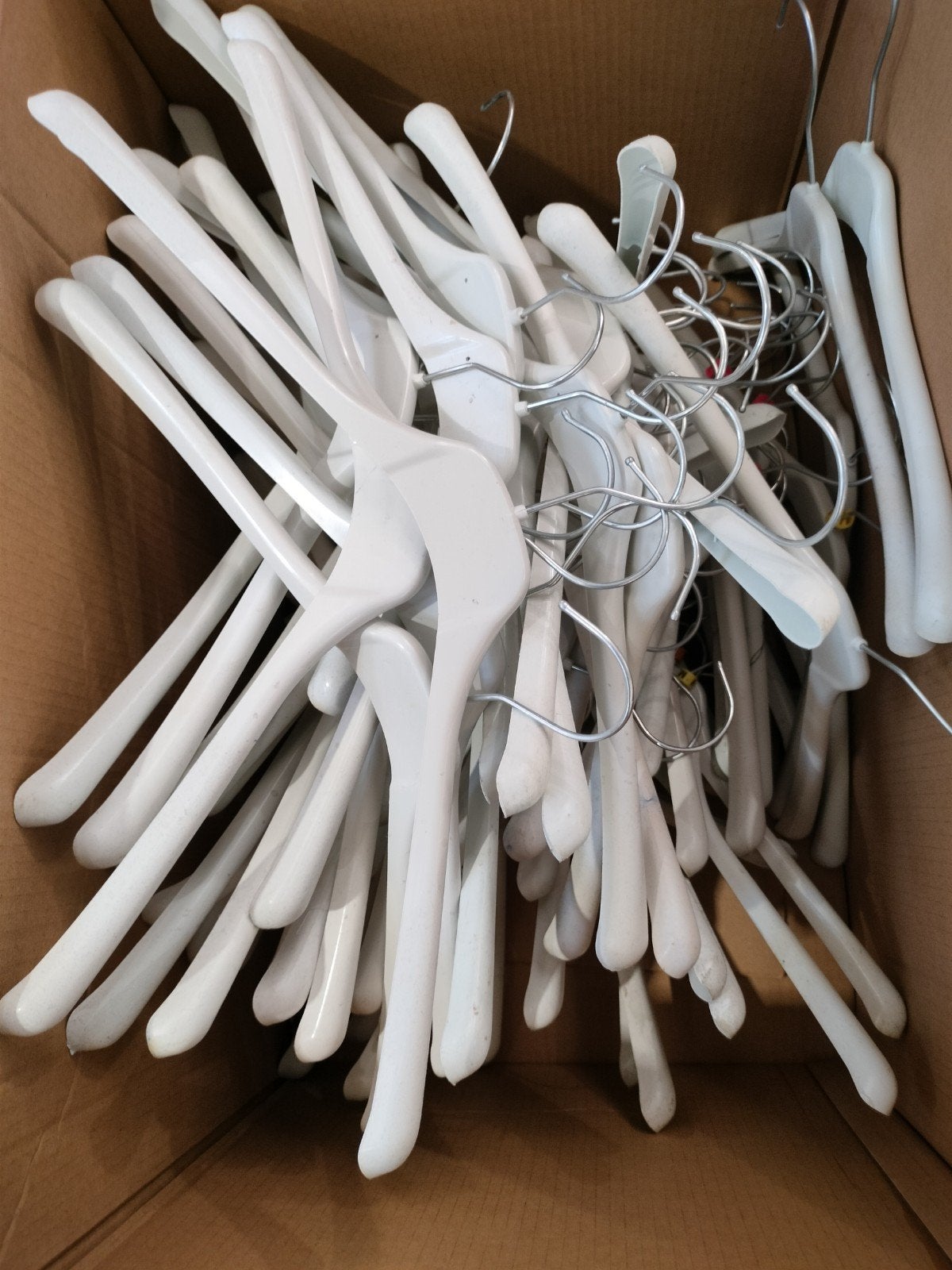 Kleding hangers 80 stuks., Kleding | Dames, Kledinghangers, Ophalen of Verzenden, Zo goed als nieuw, Kunststof