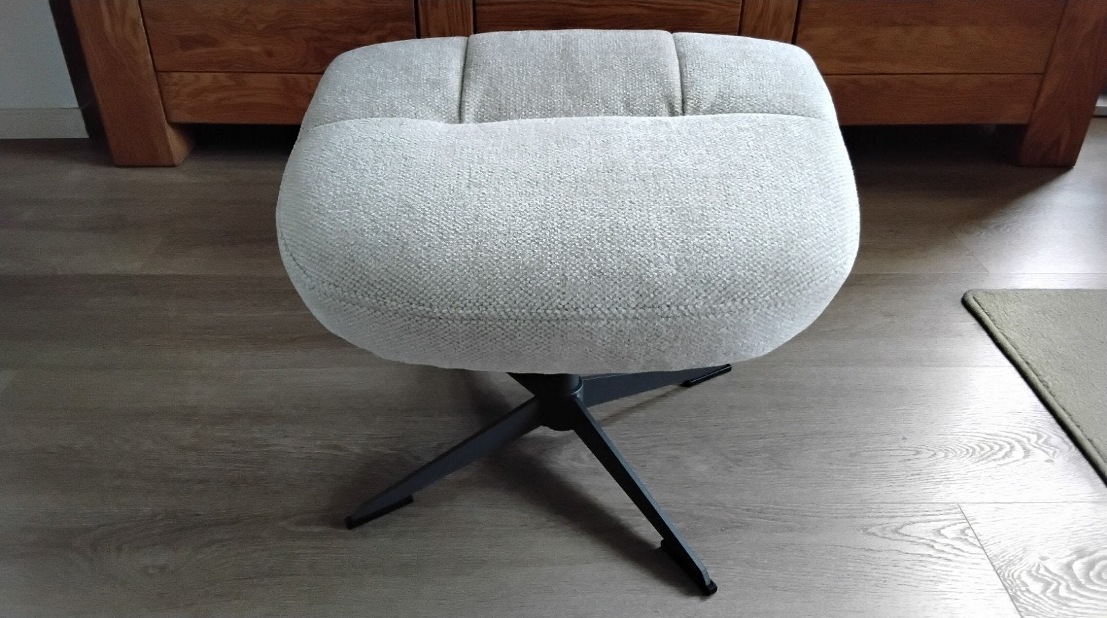 Moderne hocker/voetenbank/poef - Nieuw, Huis en Inrichting, Ophalen, Minder dan 50 cm, Vierkant, Nieuw