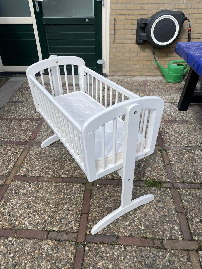 Troll wiegje wit met matras, Kinderen en Baby's, Babywiegjes en Ledikanten, Ophalen, Troll, Wieg, Jarne@home.nl