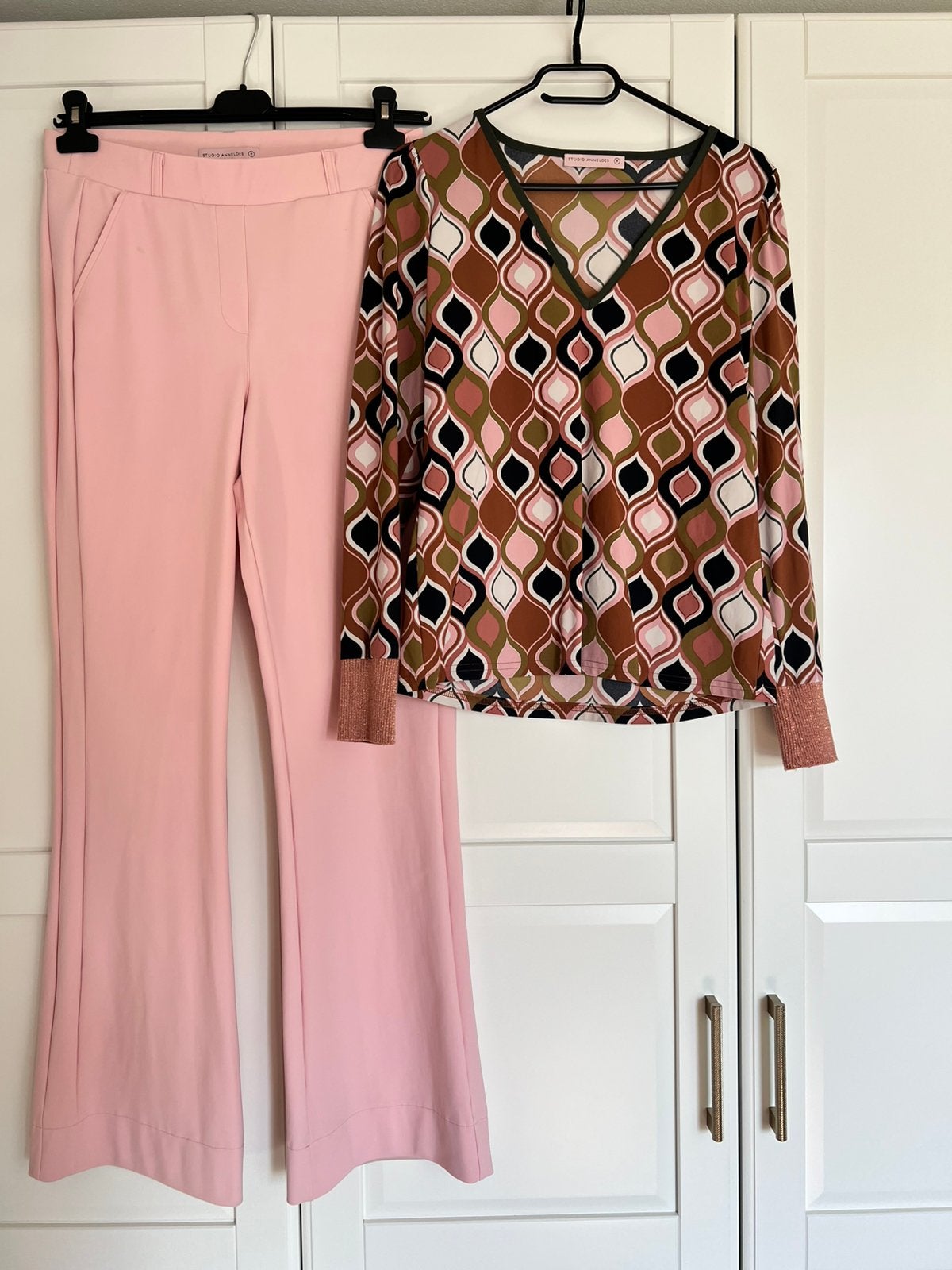 Studio anneloes set M retro shirt & flair bonded broek roze, Kleding | Dames, Maat 38/40 (M), Meerkleurig, Ophalen of Verzenden