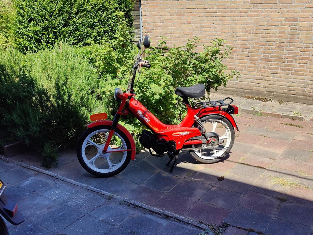 Gezocht Tomos elk model, Ophalen of Verzenden, Gebruikt, Maximaal 45 km/u, Overige modellen