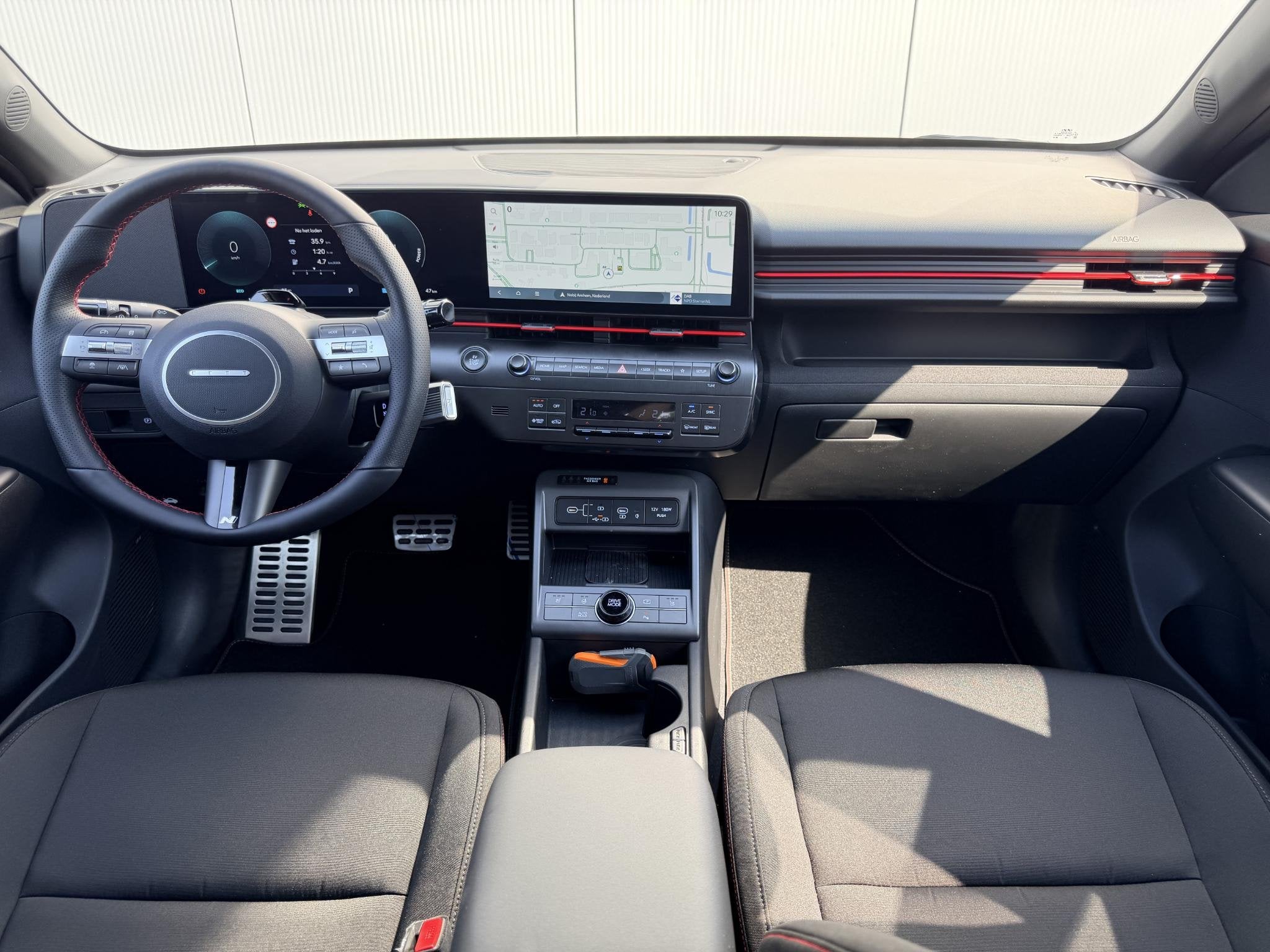 Hyundai Kona Electric N Line Business 64.8 kWh / Warmtepomp, Auto's, Stof, 750 kg, Wit, Origineel Nederlands