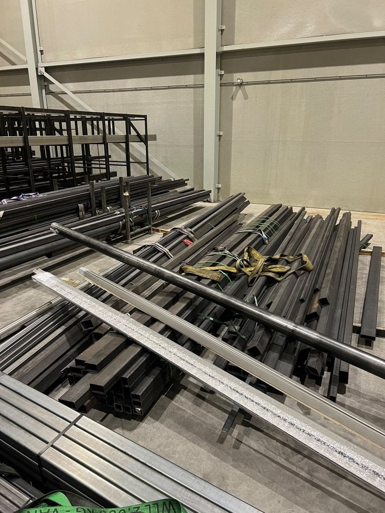 Metalen profielen en buizen - Diverse lengtes en afmetingen, Ophalen, Zo goed als nieuw, IJzer
