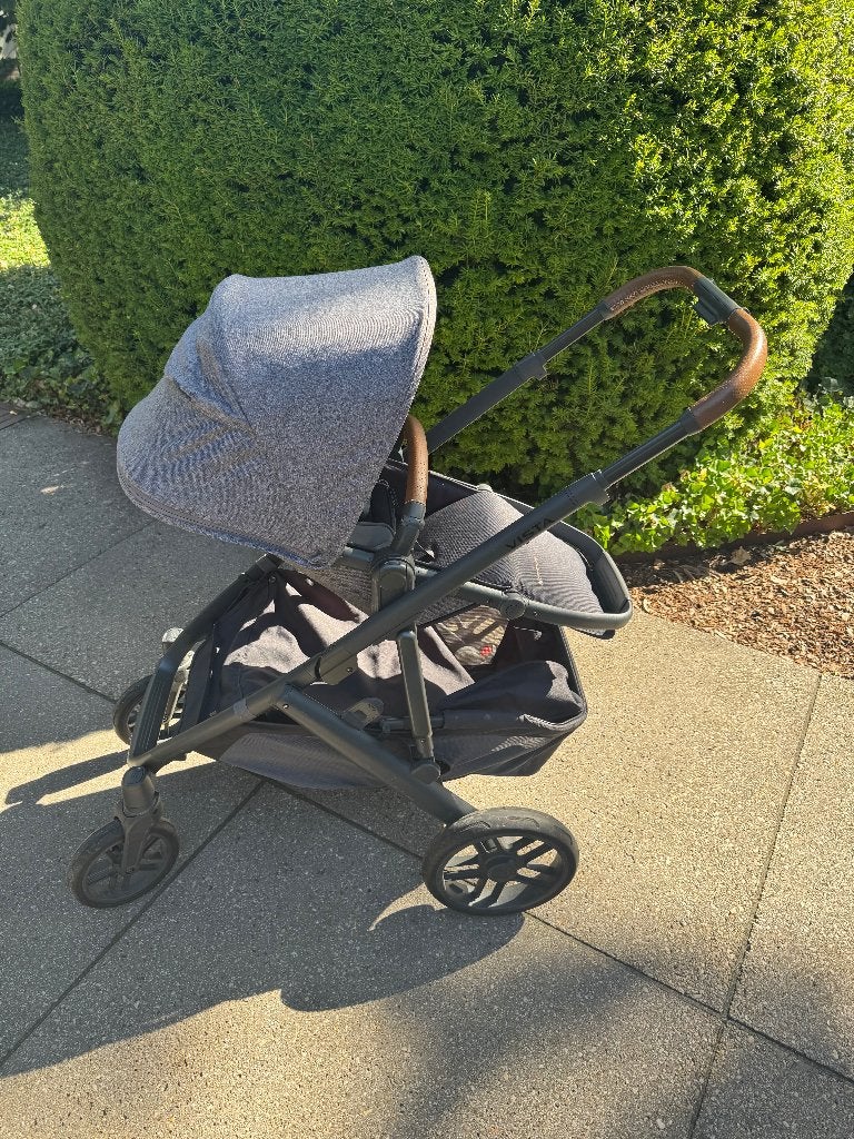 UPPAbaby Vista V2 kinderwagen + reiswieg – zeer nette staat, Zo goed als nieuw, Combiwagen, Met reiswieg, Ophalen
